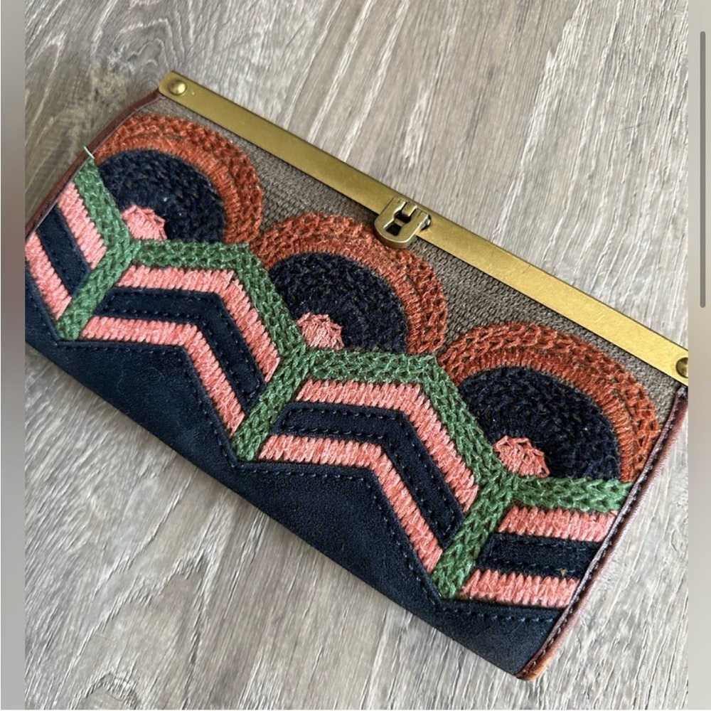 Vintage Fossil Embroidered Clutch